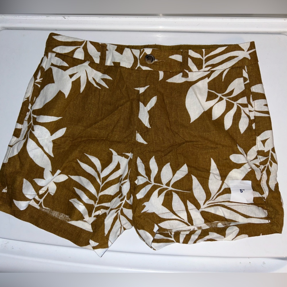 Old Navy Women’s Olive Brown Floral Linen-Blend Shorts, size 6